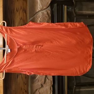 🌷Averroe orange sleeveless top